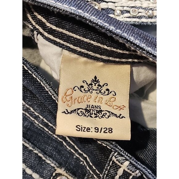 Grace In LA Women's Size 9/28 Embellished Flap Pockets  Heavy Stitch Bootcut - Picture 10 of 16
